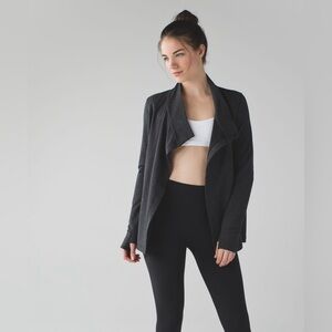 Lululemon Coast Wrap II - Heathered Black